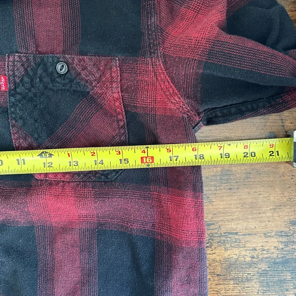 Levi's Buffalo Plaid Flannel Shirt Mens Small Red Black Lumberjack Button Up